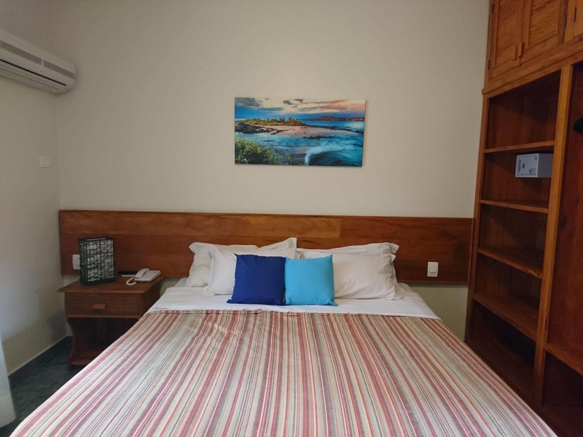 Galápagos ApartHotel Ilhabela Esterno foto